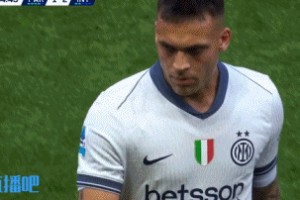 渴望再战！米体：劳塔罗被换下时紧盯替补席，摇头并喃喃自语说不